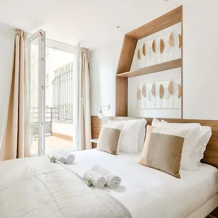 Terrace Getaway - Le Marais - With Ac *