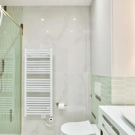 Apartment Terrace Getaway - Le Marais - With Ac