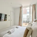 Terrace Getaway - Le Marais - With Ac *
