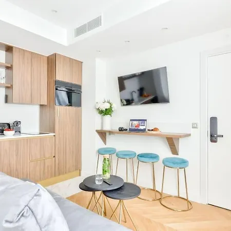 Terrace Getaway - Le Marais - With Ac Апартаменты Париж
