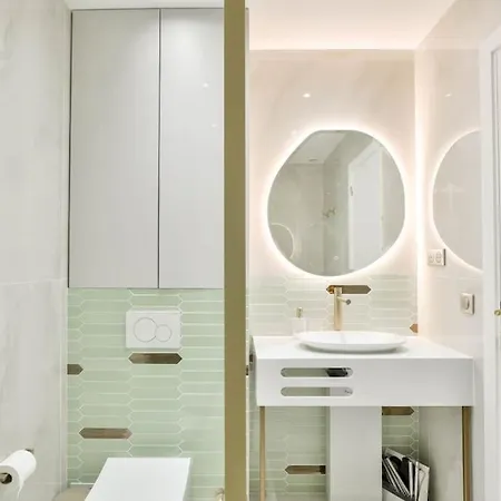 Terrace Getaway - Le Marais - With Ac *