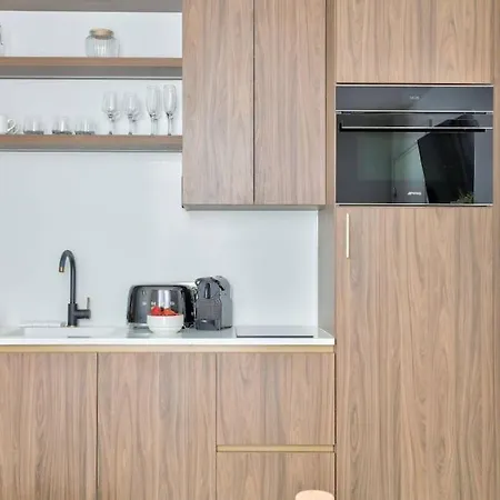 Terrace Getaway - Le Marais - With Ac