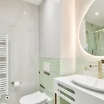 Terrace Getaway - Le Marais - With Ac Lägenhet